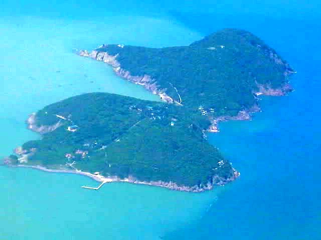 Đảo Hòn Ngư nhìn từ trên cao
