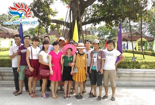 khachdulich1 Khách du lịch Cửa Lò